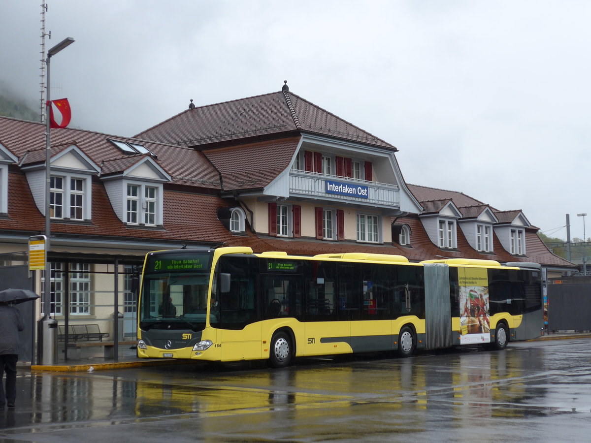 (170'330) - STI Thun - Nr. 164/BE 752'164 - Mercedes am 1. Mai 2016 beim Bahnhof Interlaken Ost