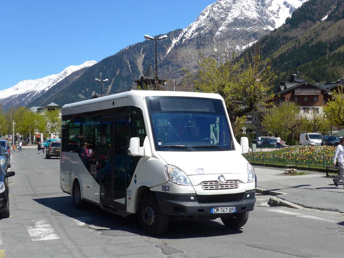 (170'362) - Chamonix Bus, Chamonix - Nr. 183/CM 747 QR - Irisbus am 5. Mai 2016 in Chamonix, M. Croz