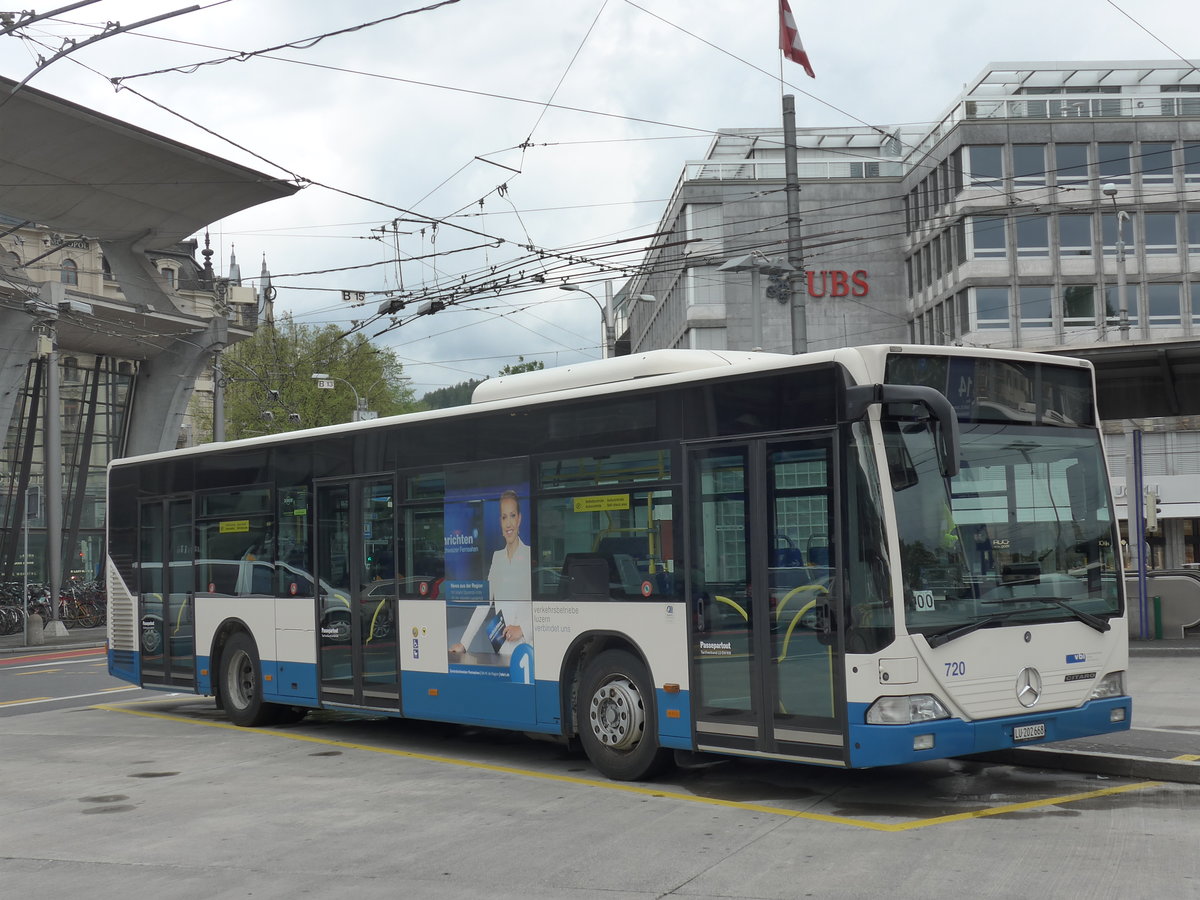 (170'861) - VBL Luzern - Nr. 720/LU 202'668 - Mercedes (ex Heggli, Kriens Nr. 720) am 14. Mai 2016 beim Bahnhof Luzern