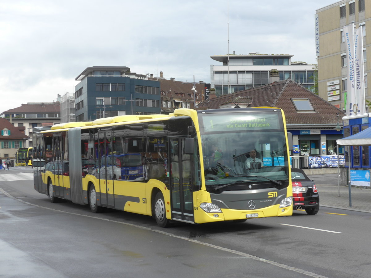 (170'998) - STI Thun - Nr. 166/BE 752'166 - Mercedes am 19. Mai 2016 beim Bahnhof Thun