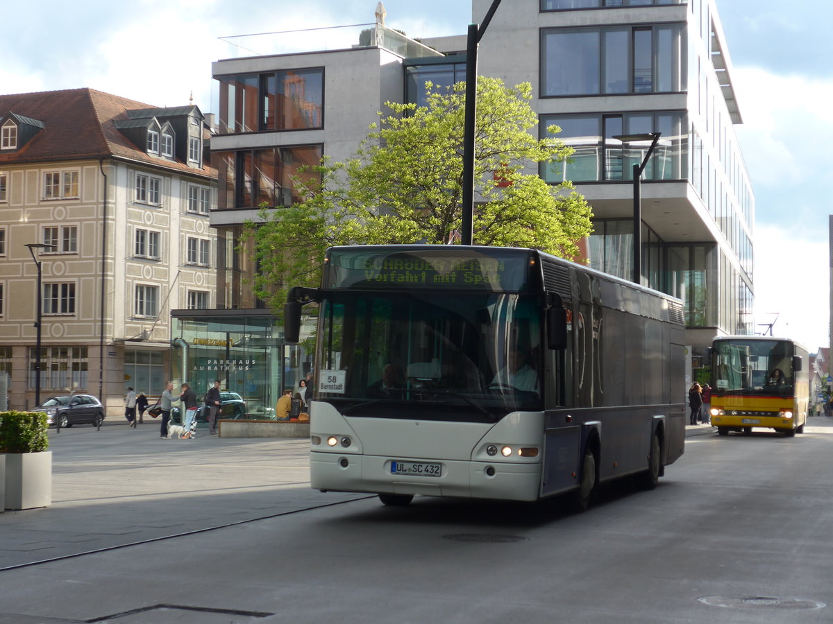 (171'069) - Schrder, Langenau - UL-SC 432 - Neoplan am 19. Mai 2016 in Ulm, Rathaus Ulm