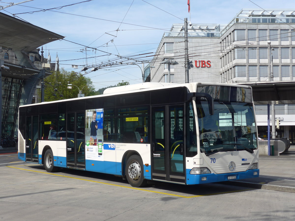 (171'215) - VBL Luzern - Nr. 70/BE 15'728 - Mercedes am 22. Mai 2016 beim Bahnhof Luzern