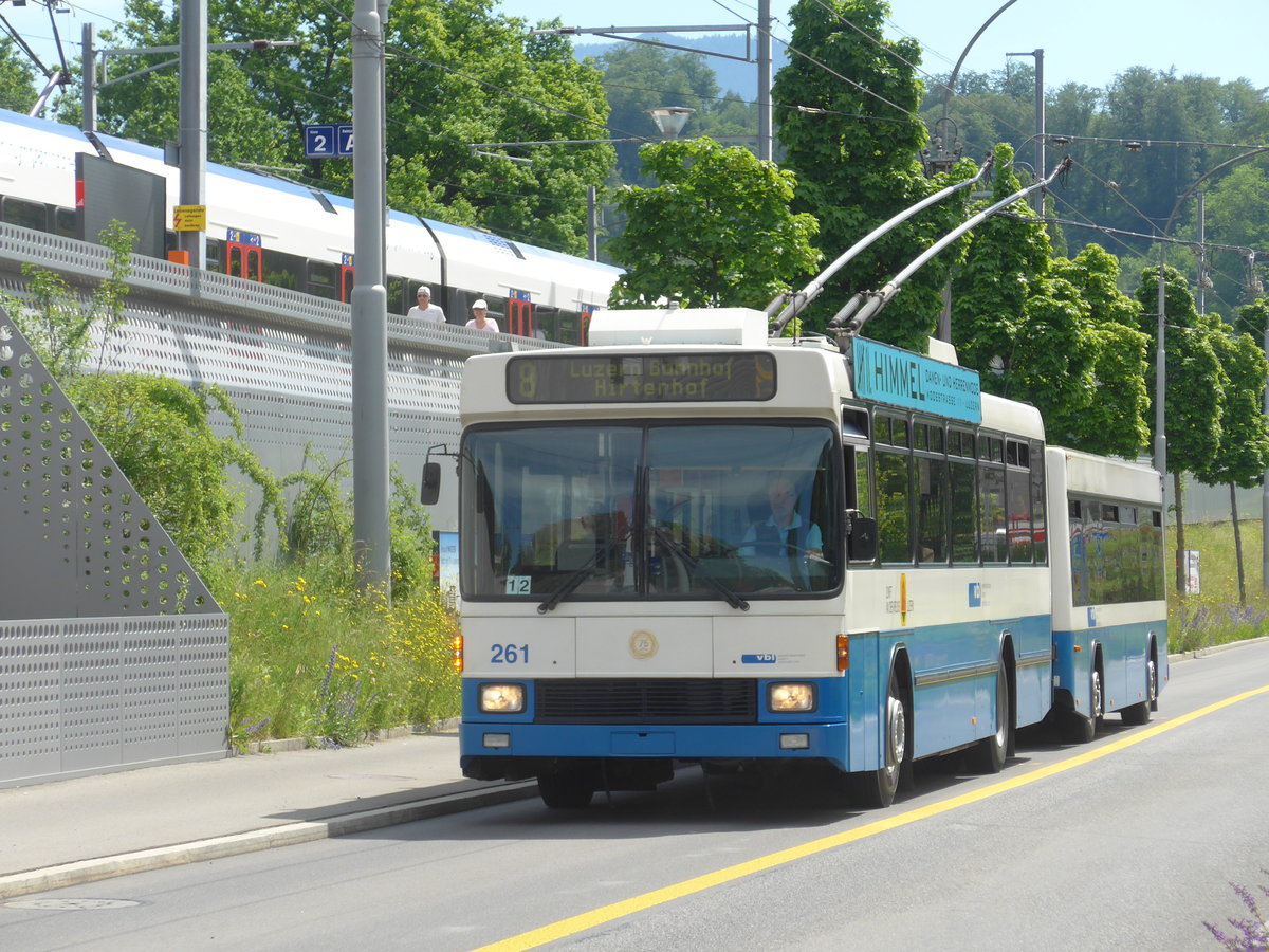 (171'288) - VBL Luzern - Nr. 261 - NAW/R&J-Hess Trolleybus am 22. Mai 2016 in Luzern, Verkehrshaus