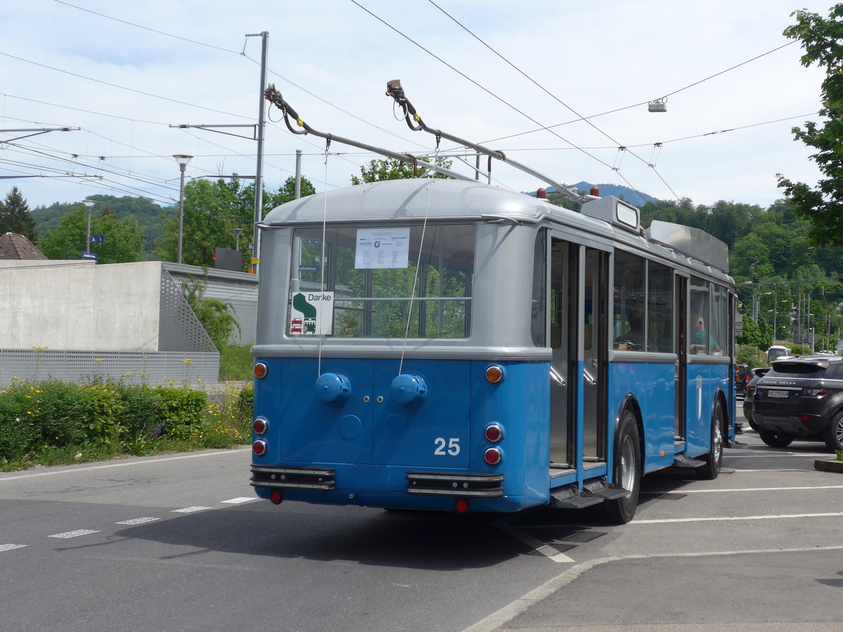 (171'357) - VBL Luzern (vbl-historic) - Nr. 25 - FBW/FFA Trolleybus am 22. Mai 2016 in Luzern, Verkehrshaus