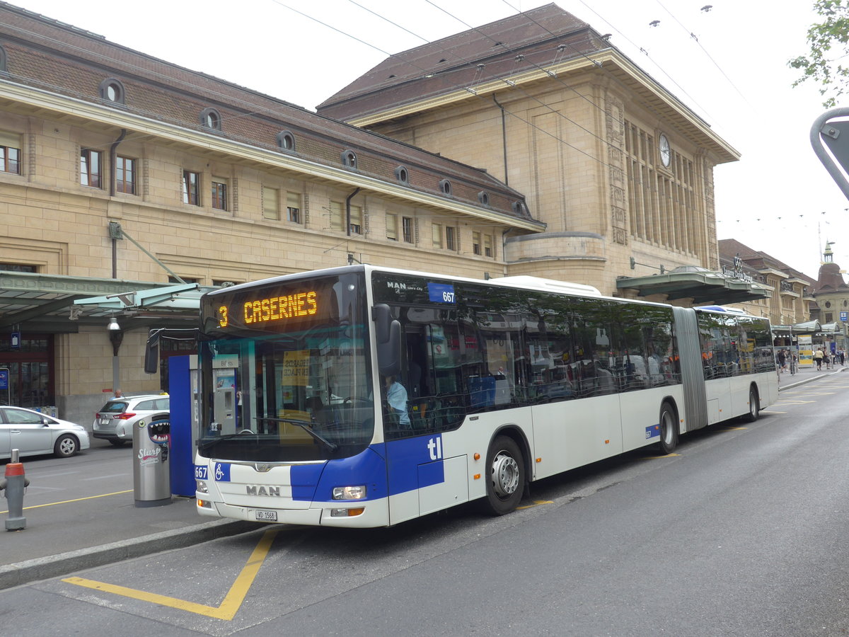 (172'129) - TL Lausanne - Nr. 667/VD 1568 - MAN am 25. Juni 2016 beim Bahnhof Lausanne