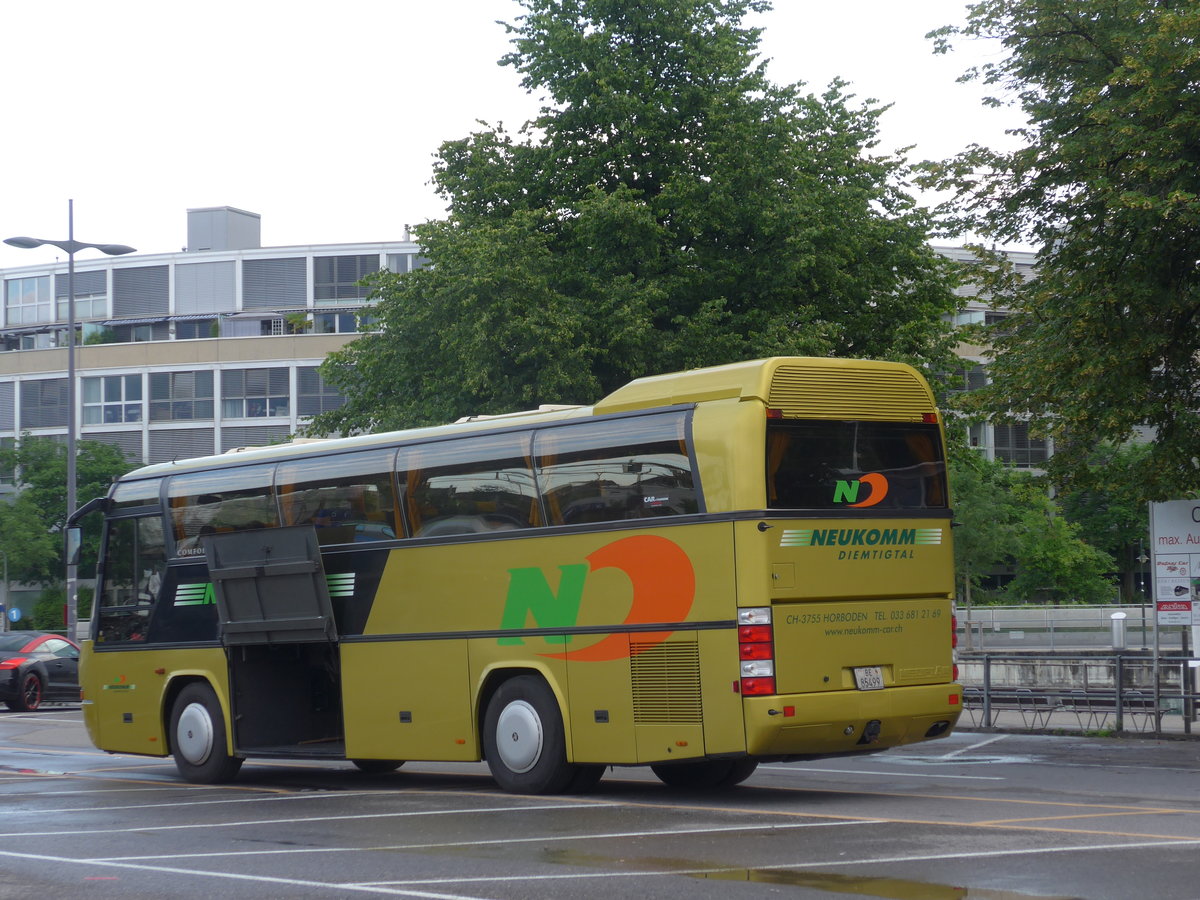 (172'202) - Neukomm, Horboden - BE 85'499 - Neoplan am 26. Juni 2016 in Thun, CarTerminal