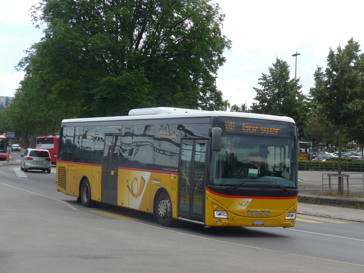 (173'041) - CarPostal Ouest - VD 510'315 - Iveco am 15. Juli 2016 beim Bahnhof Yverdon