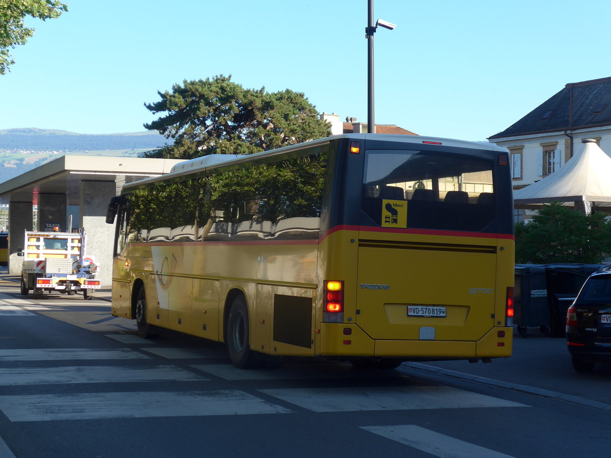 (173'112) - CarPostal Ouest - VD 570'819 - Volvo (ex SAPJV, L'Isle Nr. 59; ex CarPostal Ouest) am 18. Juli 2016 beim Bahnhof Yverdon