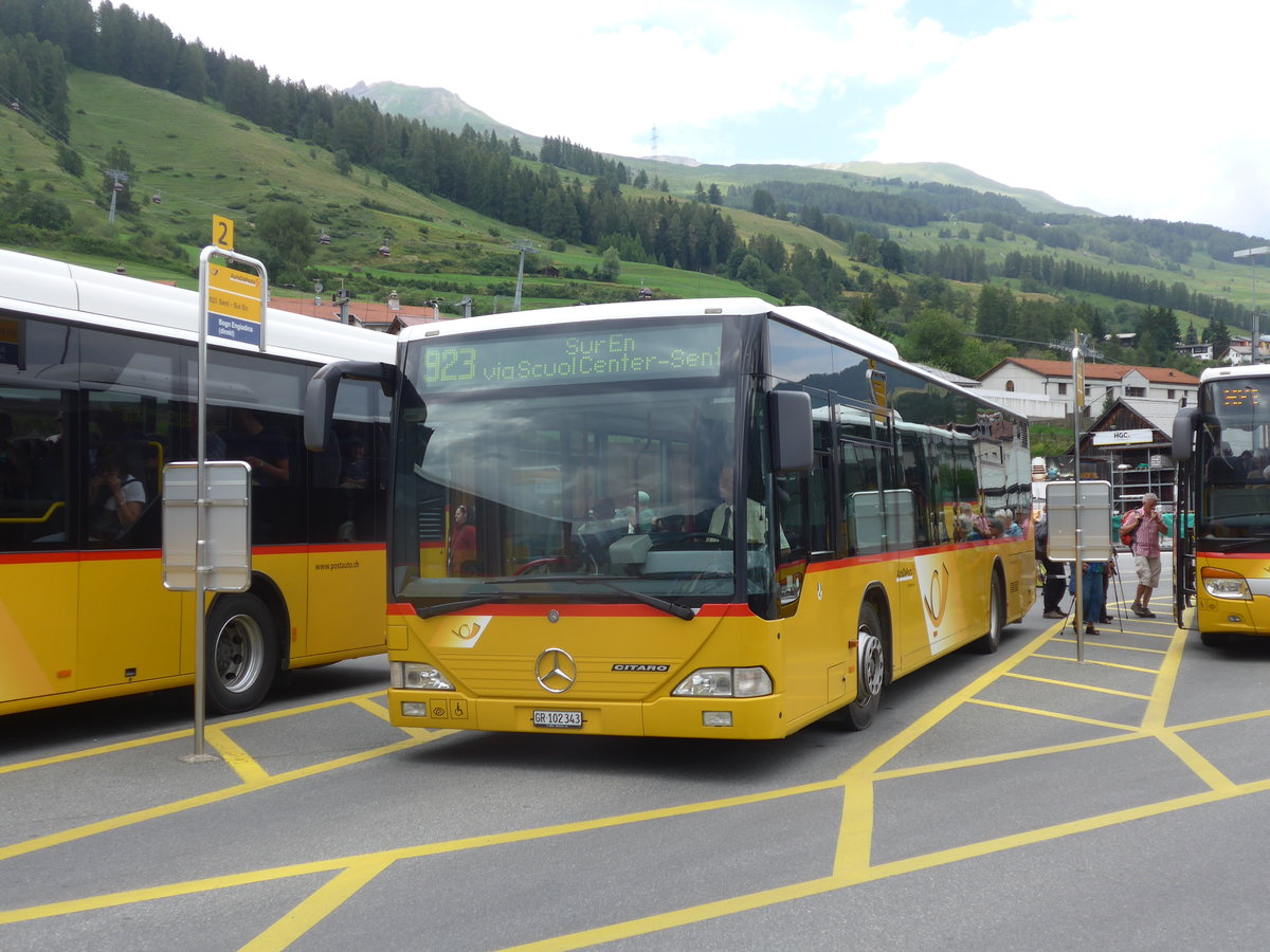 (173'349) - PostAuto Graubnden - GR 102'343 - Mercedes am 24. Juli 2016 beim Bahnhof Scuol-Tarasp