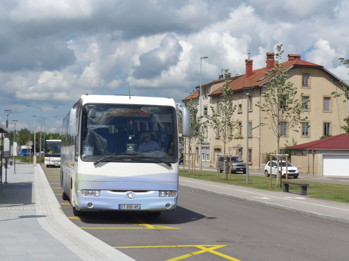 (173'572) - Keolis, Besanon - Nr. 1941/CT 806 AP - Irisbus am 1. August 2016 beim Bahnhof Pontarlier