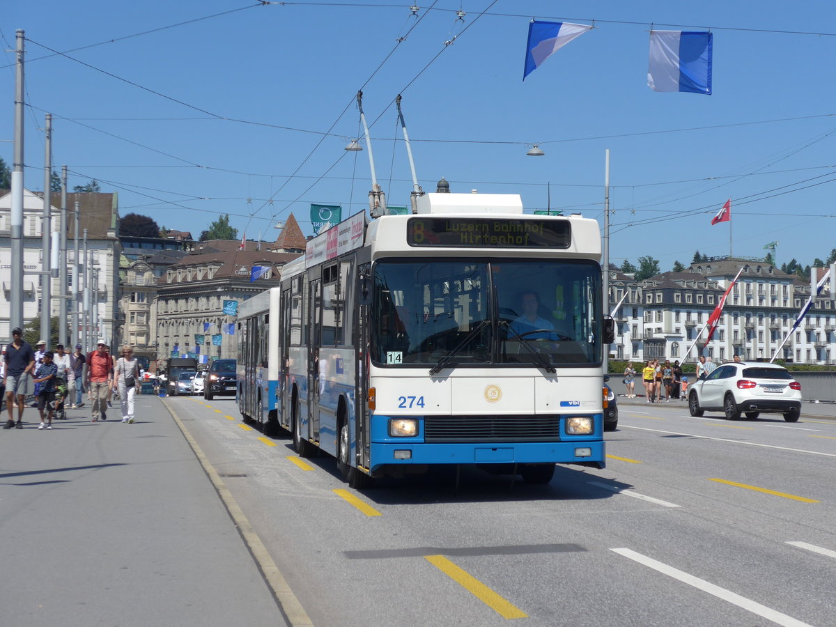 (173'824) - VBL Luzern - Nr. 274 - NAW/R&J-Hess Trolleybus am 8. August 2016 in Luzern, Bahnhofbrcke