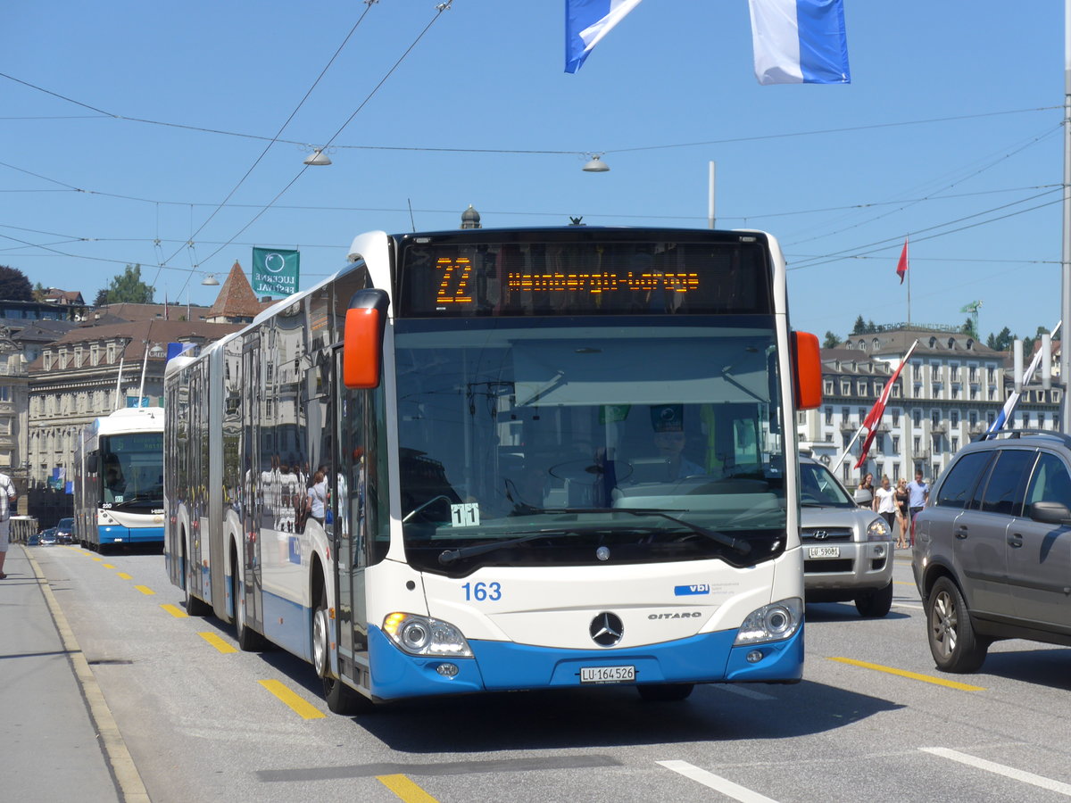 (173'858) - VBL Luzern - Nr. 163/LU 164'526 - Mercedes am 8. August 2016 in Luzern, Bahnhofbrcke