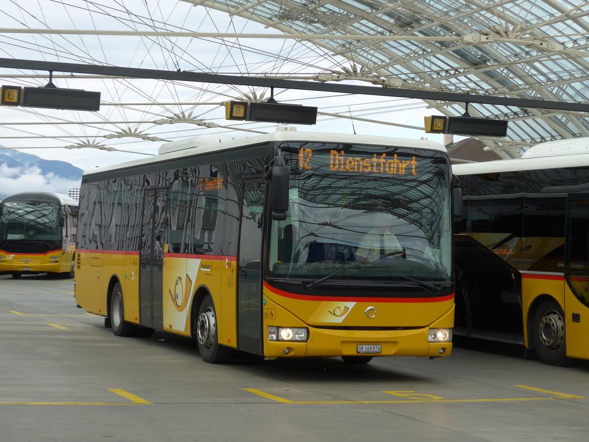 (174'143) - PostAuto Graubnden - GR 168'876 - Irisbus am 21. August 2016 in Chur, Postautostation