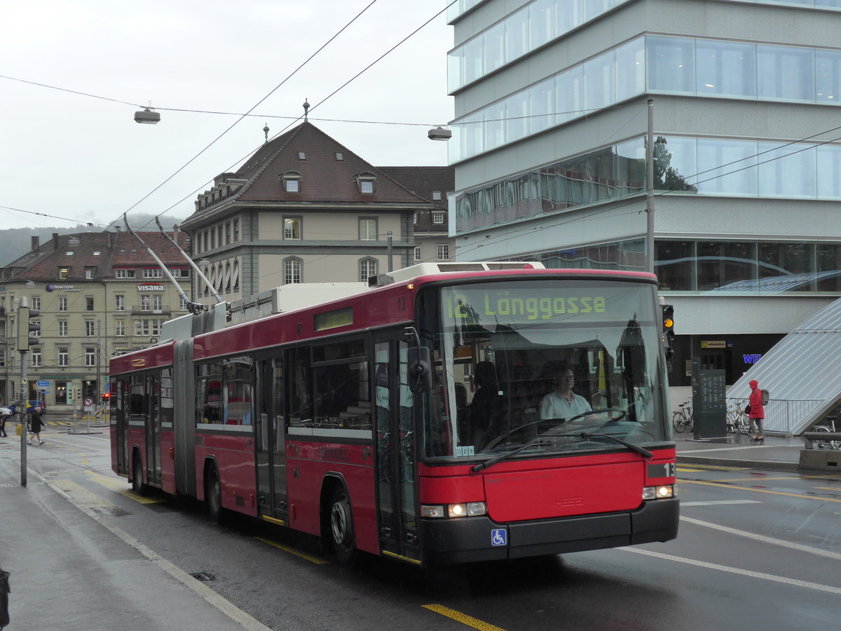 (174'570) - Bernmobil, Bern - Nr. 13 - NAW/Hess Gelenktrolleybus am 5. September 2016 in Bern, Schanzenstrasse
