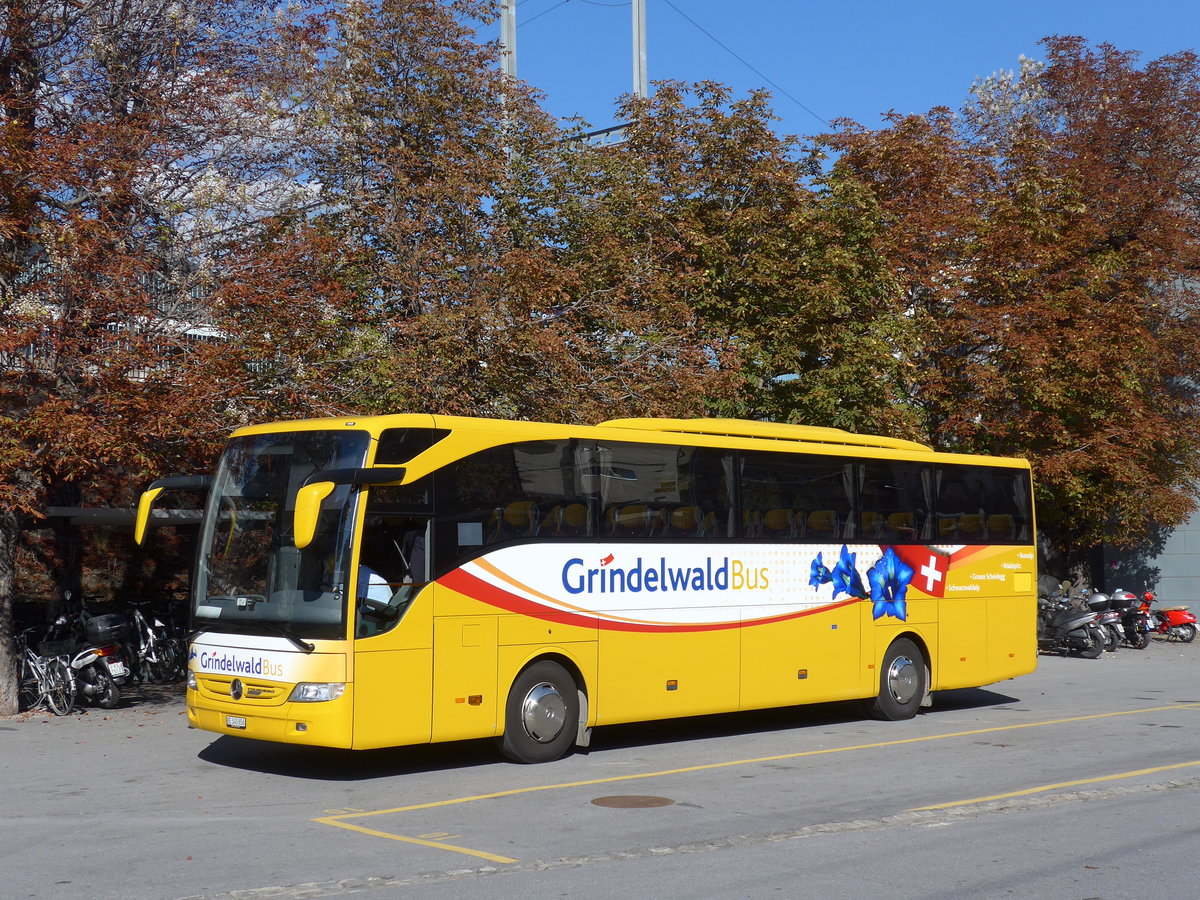 (175'152) - AVG Grindelwald - Nr. 27/BE 345'856 - Mercedes am 24. September 2016 beim Bahnhof Brig
