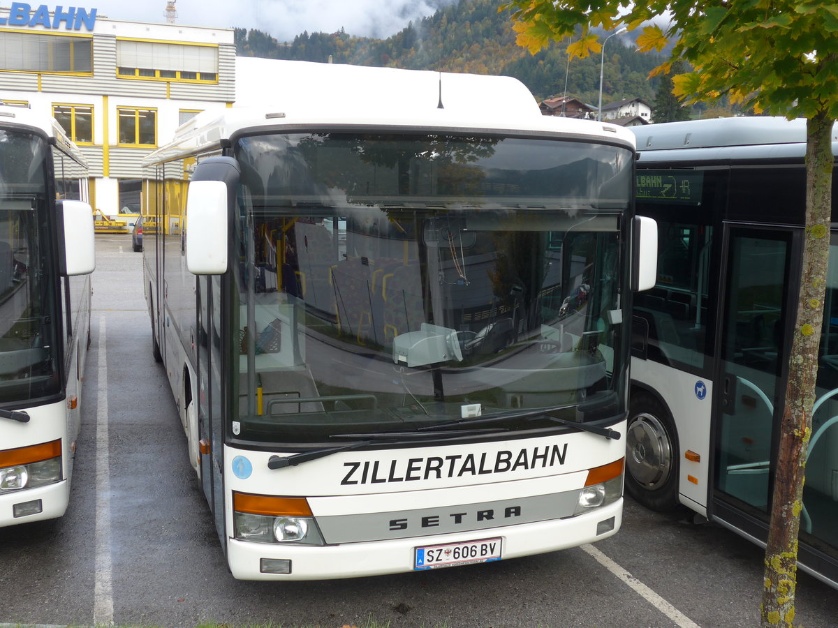(176'009) - ZVB Jenbach - SZ 606 BV - Setra am 20. Oktober 2016 in Jenbach, Garage