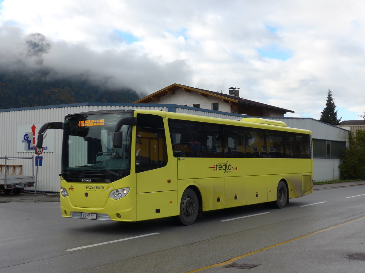 (176'016) - PostBus - BD 14'211 - Scania am 20. Oktober 2016 beim Bahnhof Jenbach