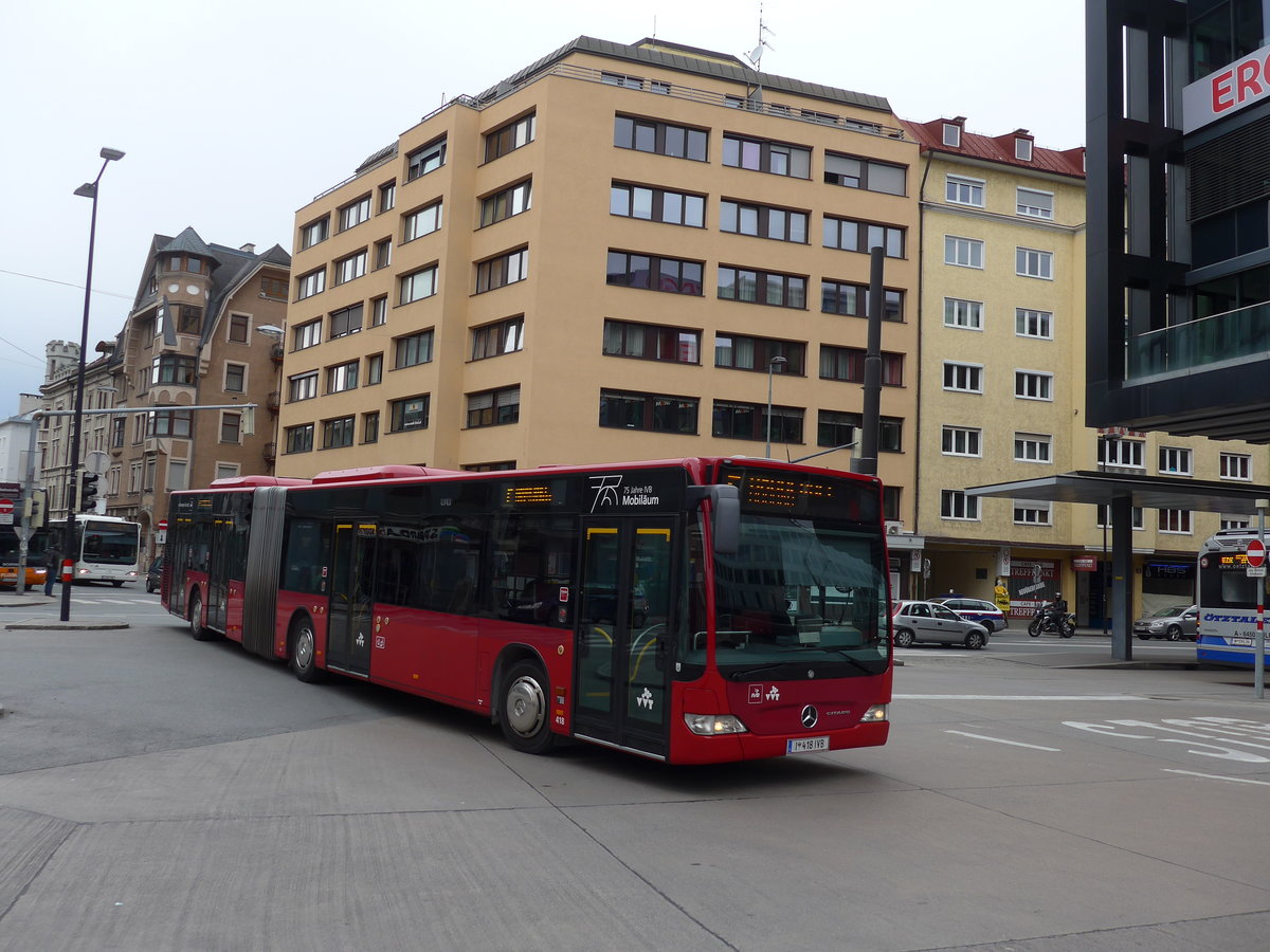 (176'165) - IVB Innsbruck - Nr. 418/I 418 IVB - Mercedes am 21. Oktober 2016 beim Bahnhof Innsbruck