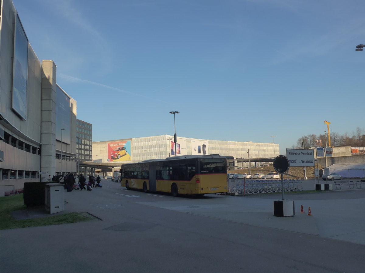 (176'973) - PostAuto Zrich - Nr. 194/ZH 780'781 - Mercedes (ex Nr. 27) am 6. Dezember 2016 in Zrich, Flughafen