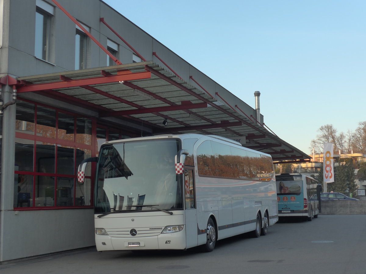 (176'988) - Zelic, Schmerikon - SG 380'225 - Mercedes am 6. Dezember 2016 in Kloten, EvoBus