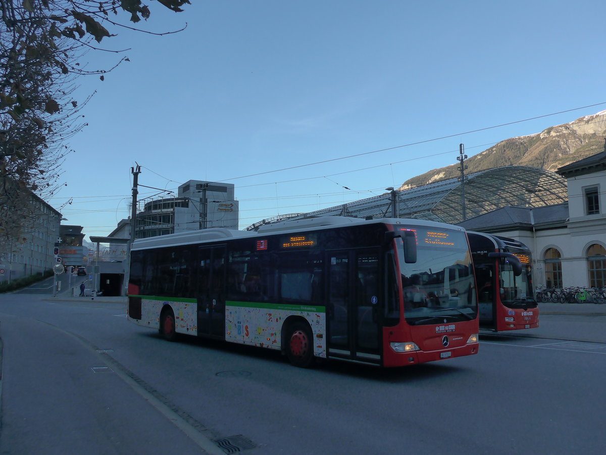(177'071) - SBC Chur - Nr. 11/GR 97'511 - Mercedes am 10. Dezember 2016 beim Bahnhof Chur