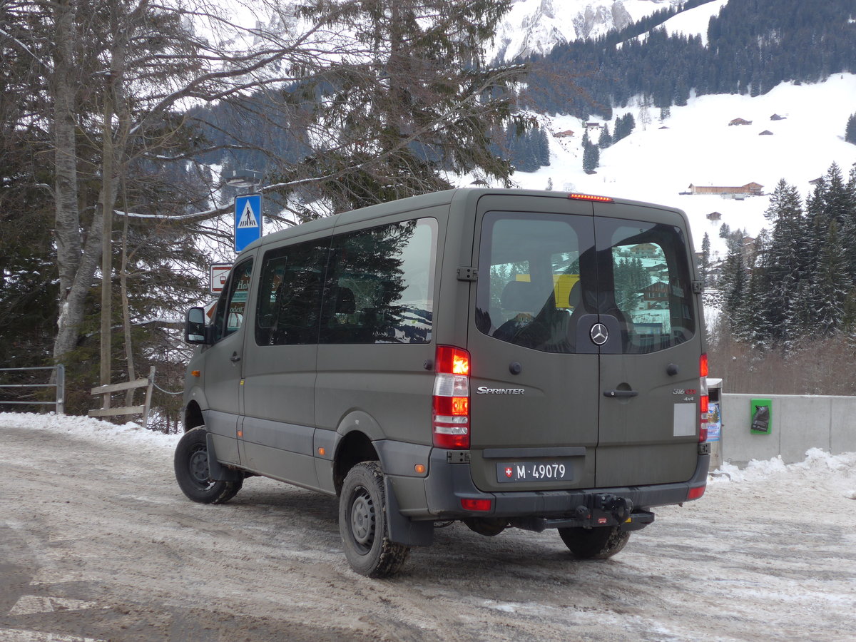 (177'880) - Schweizer Armee - M+49'079 - Mercedes am 7. Januar 2017 in Adelboden, Mineralquelle