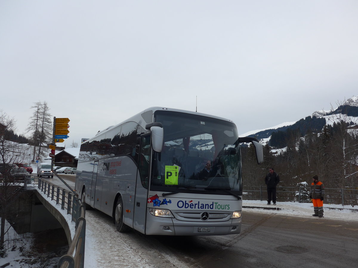 (177'884) - Oberland Tours, Grindelwald - Nr. 40/BE 376'483 - Mercedes am 7. Januar 2017 in Adelboden, Oey