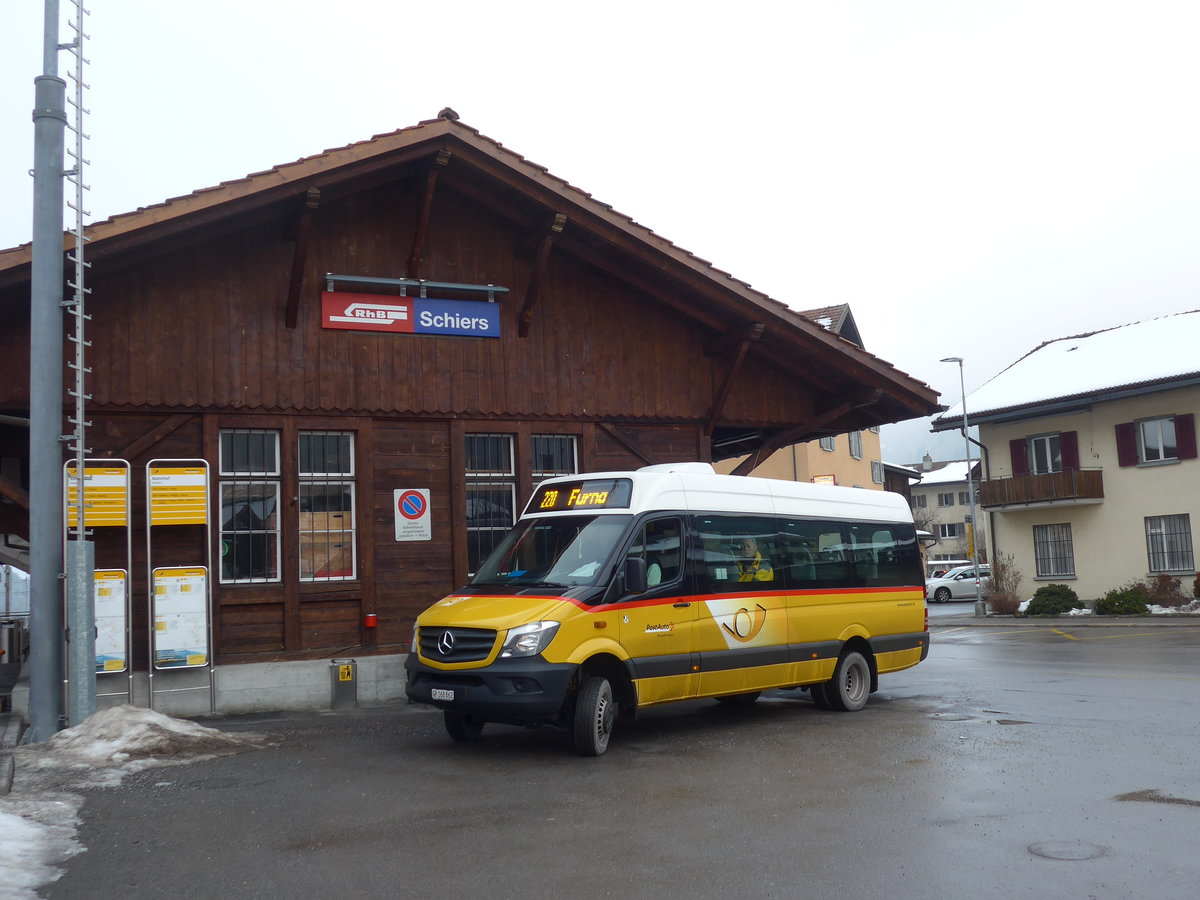 (178'376) - PostAuto Graubnden - GR 168'862 - Mercedes am 9. Februar 2017 beim Bahnhof Schiers