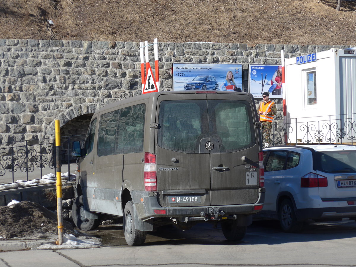 (178'648) - Schweizer Armee - M+49'108 - Mercedes am 18. Februar 2017 beim Bahnhof St. Moritz