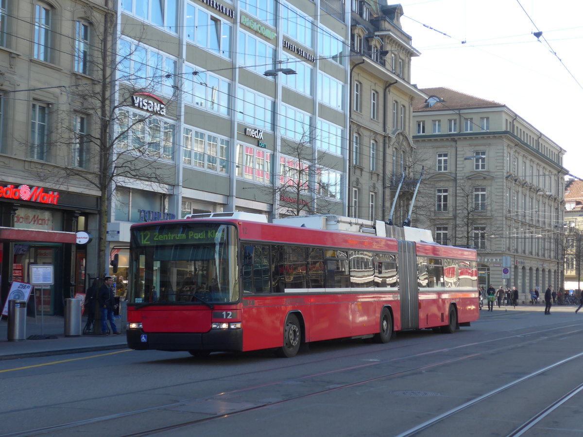 (178'708) - Bernmobil, Bern - Nr. 12 - NAW/Hess Gelenktrolleybus am 20. Februar 2017 beim Bahnhof Bern