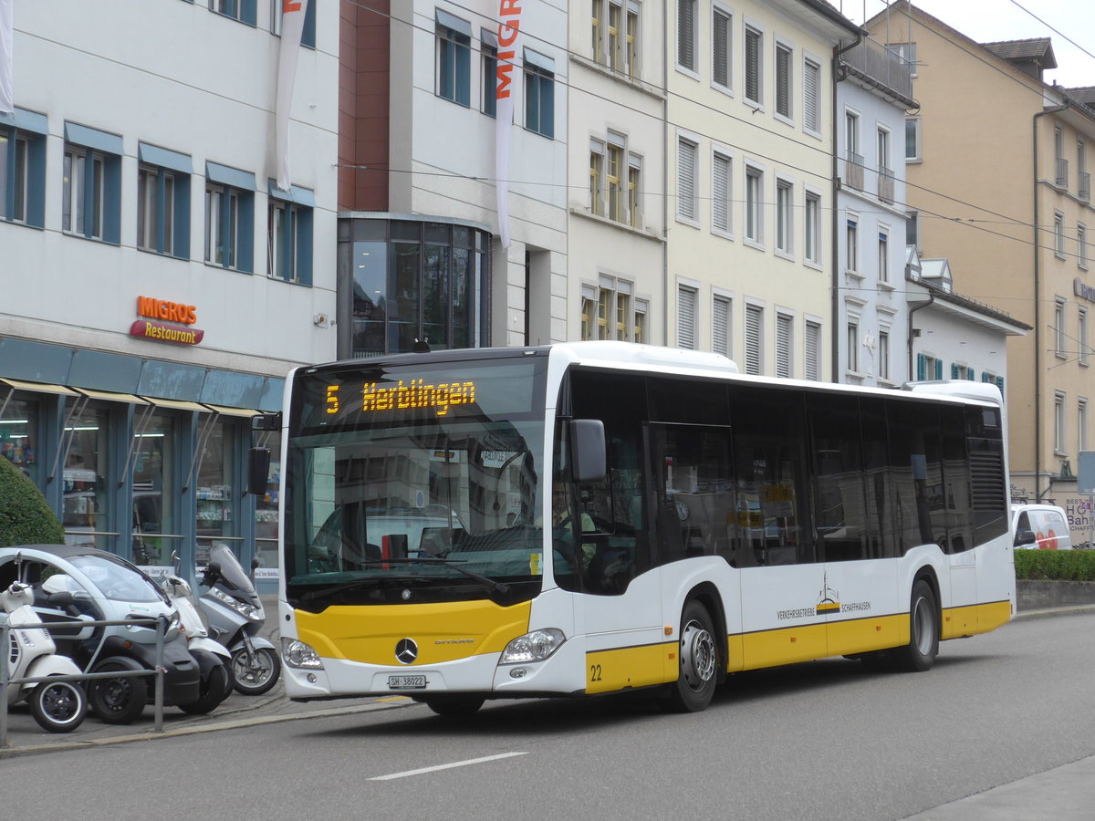 (179'041) - VBSH Schaffhausen - Nr. 22/SH 38'022 - Mercedes am 20. Mrz 2017 beim Bahnhof Schaffhausen