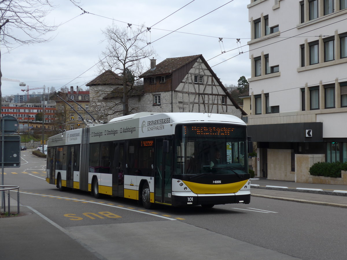 (179'048) - VBSH Schaffhausen - Nr. 101 - Hess/Hess Gelenktrolleybus am 20. Mrz 2017 beim Bahnhof Schaffhausen