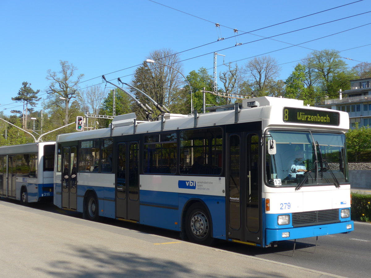 (179'394) - VBL Luzern - Nr. 279 - NAW/R&J-Hess Trolleybus am 10. April 2017 in Luzern, Verkehrshaus