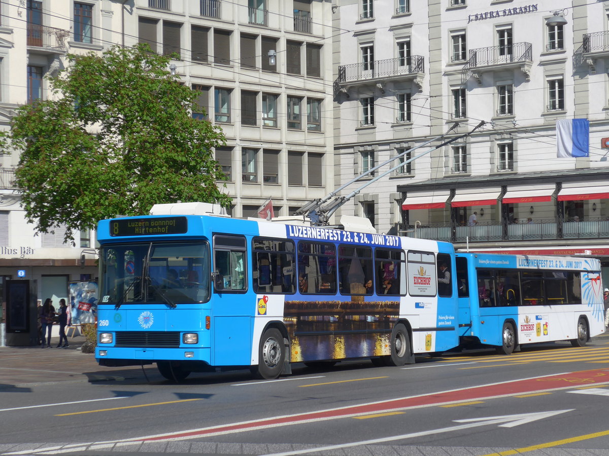 (179'458) - VBL Luzern - Nr. 260 - NAW/R&J-Hess Trolleybus am 10. April 2017 in Luzern, Schwanenplatz