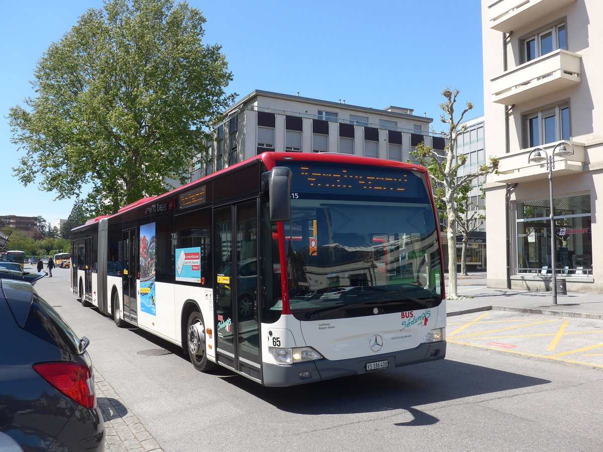 (179'936) - PostAuto Wallis - Nr. 65/VS 186'400 - Mercedes (ex Lathion, Sion Nr. 65) am 30. April 2017 beim Bahnhof Sierre