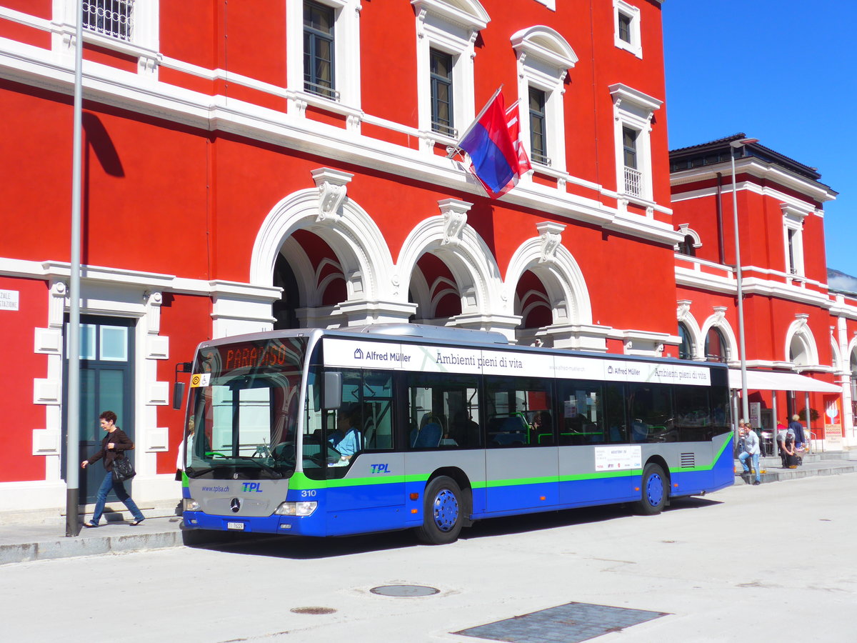 (180'035) - TPL Lugano - Nr. 310/TI 76'229 - Mercedes am 13. Mai 2017 beim Bahnhof Lugano