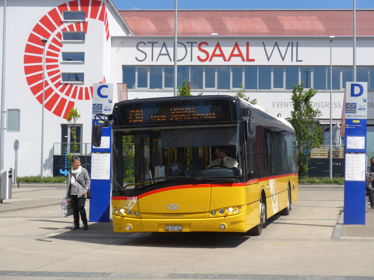 (180'196) - Schmidt, Oberbren - SG 267'107 - Solaris am 21. Mai 2017 beim Bahnhof Wil