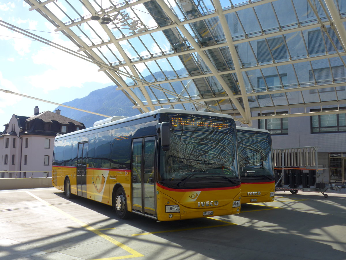(180'398) - PostAuto Graubnden - GR 170'433 - Iveco am 22. Mai 2017 in Chur, Postautostation