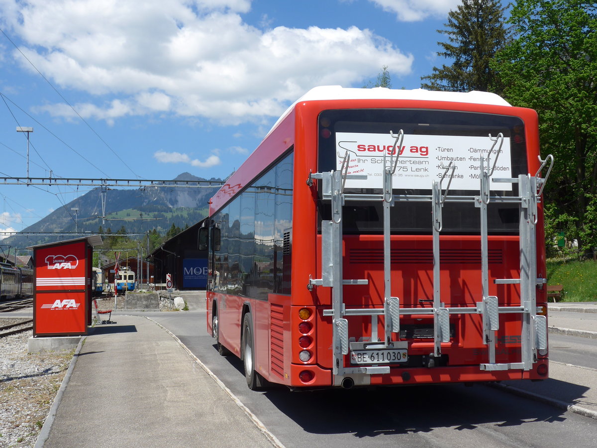(180'787) - AFA Adelboden - Nr. 56/BE 611'030 - Scania/Hess am 26. Mai 2017 beim Bahnhof Lenk