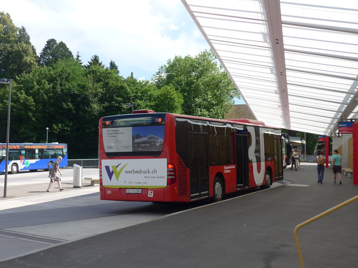 (181'124) - VZO Grningen - Nr. 206/ZH 155'206 - Mercedes am 15. Juni 2017 beim Bahnhof Jona