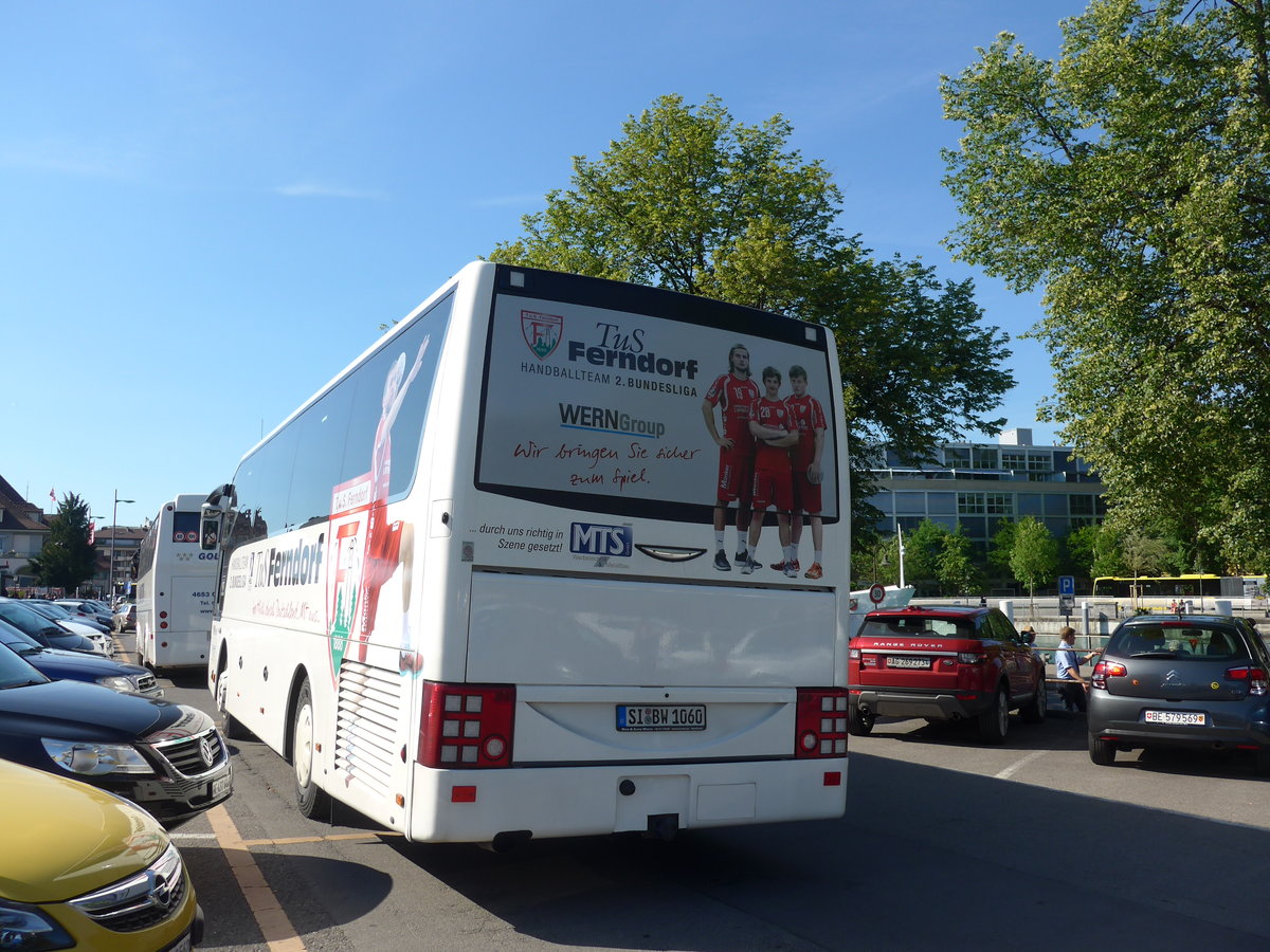(181'153) - Aus Deutschland: KVA Siegen - SI-BW 1060 - Van Hool am 17. Juni 2017 in Thun, CarTerminal