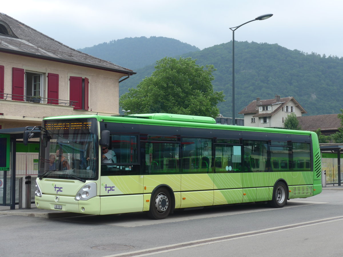 (181'317) - TPC Aigle - VD 745 - Irisbus am 24. Juni 2017 beim Bahnhof Aigle