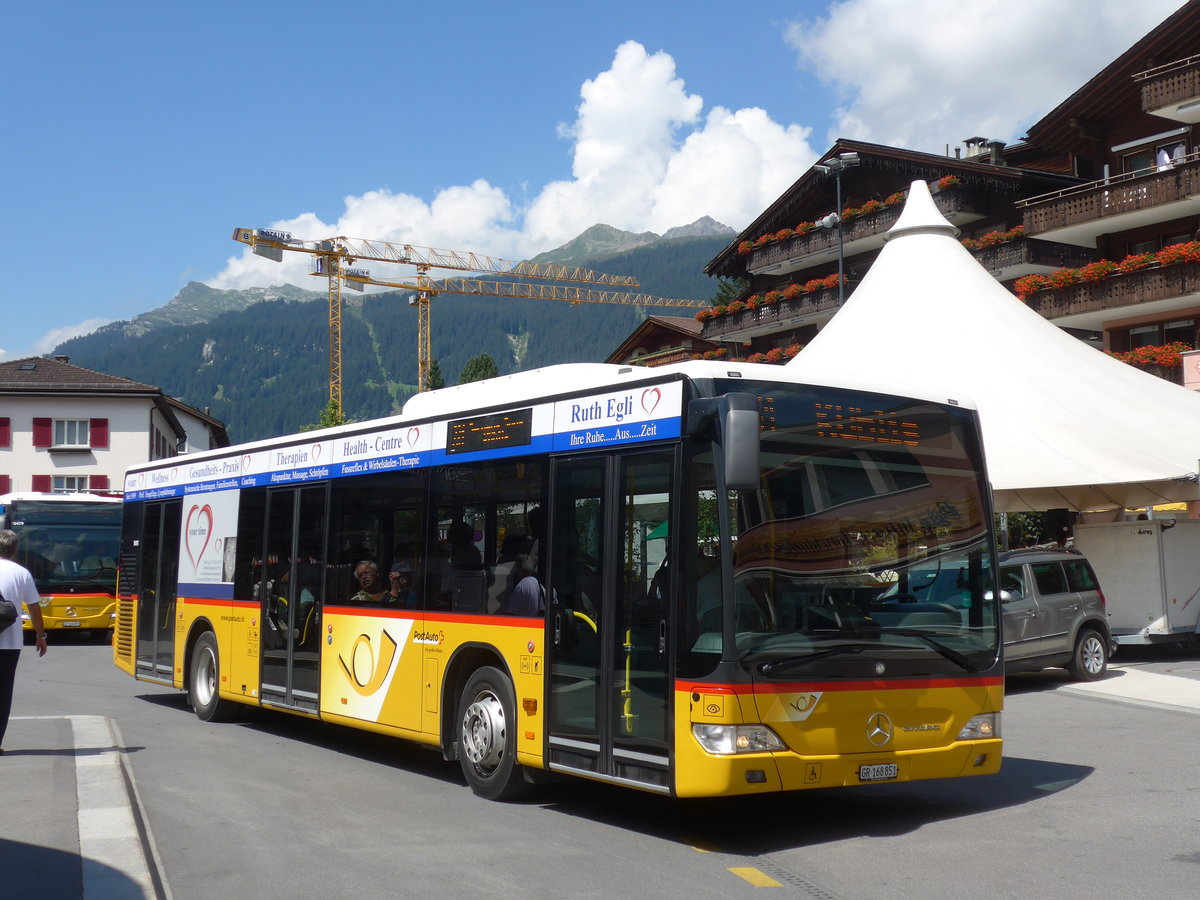 (182'774) - PostAuto Graubnden - GR 168'851 - Mercedes am 5. August 2017 beim Bahnhof Klosters