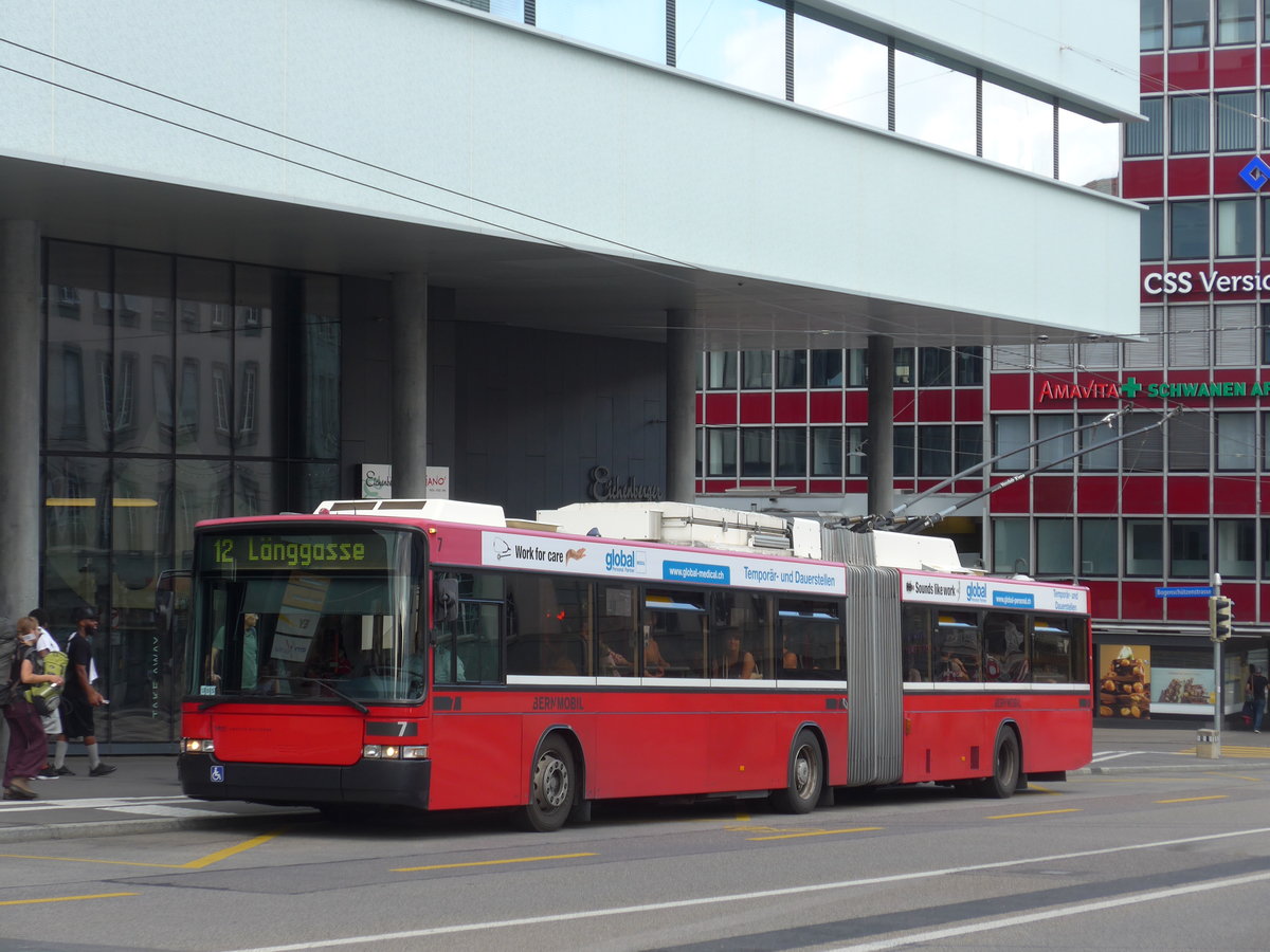 (182'796) - Bernmobil, Bern - Nr. 7 - NAW/Hess Gelenktrolleybus am 5. August 2017 in Bern, Schanzenstrasse
