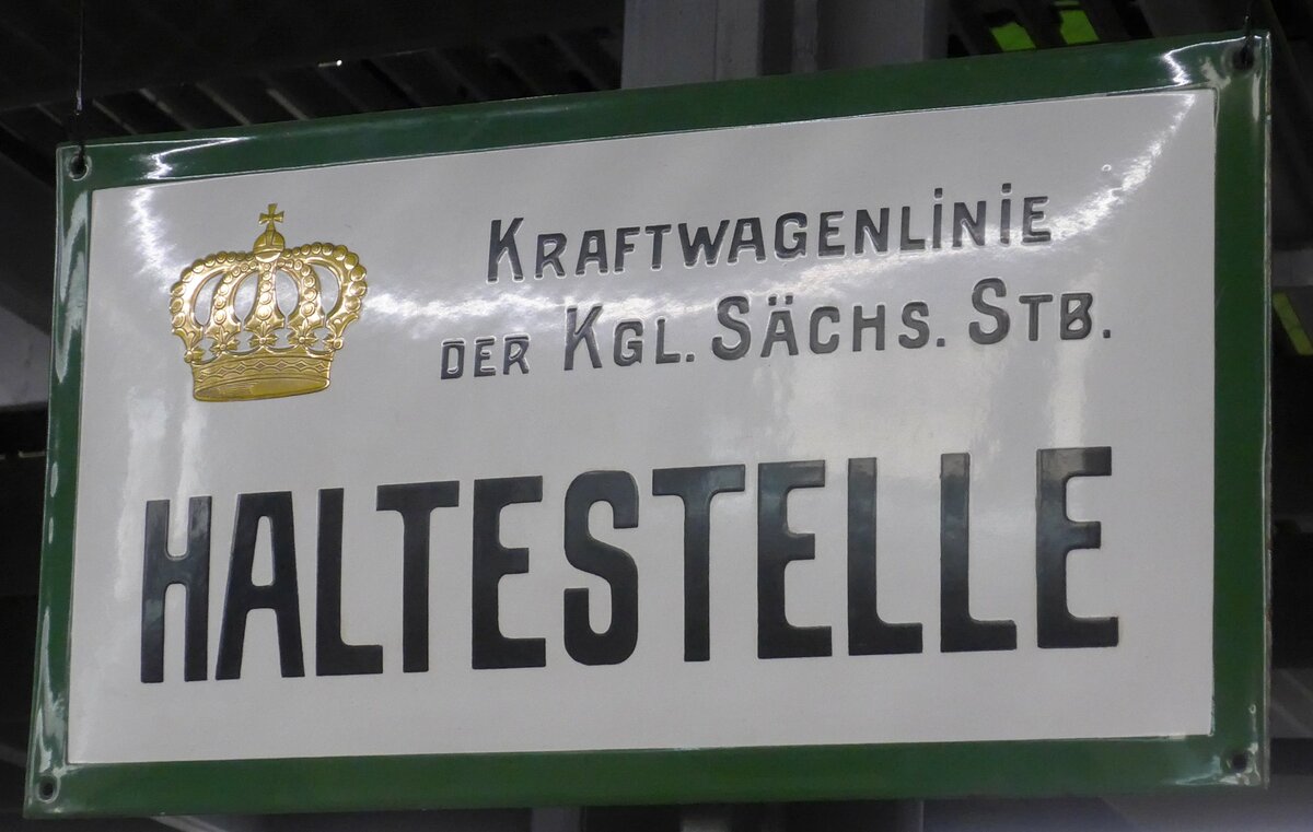 (182'930) - Altes Haltestellenschild am 8. August 2017 in Dresden, Verkehrsmuseum