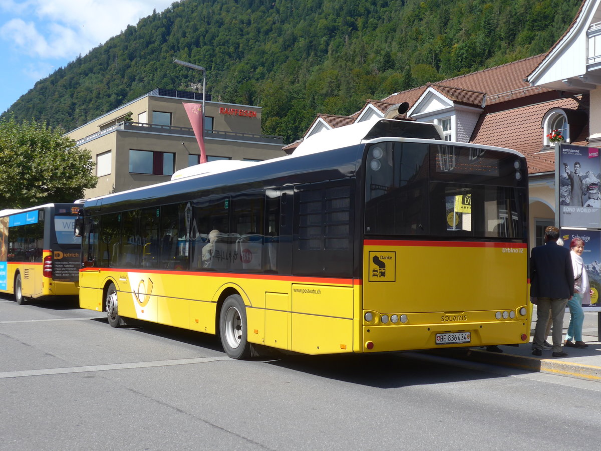 (184'556) - PostAuto Bern - BE 836'434 - Solaris (ex Nr. 581) am 3. September 2017 beim Bahnhof Interlaken Ost