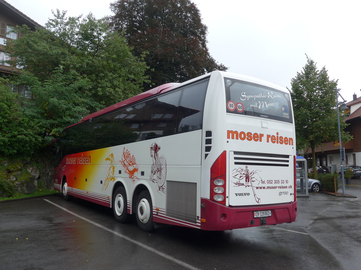 (184'711) - Moser, Flaach - Nr. 11/ZH 128'862 - Volvo am 10. September 2017 in Fleli-Ranft, Dorf