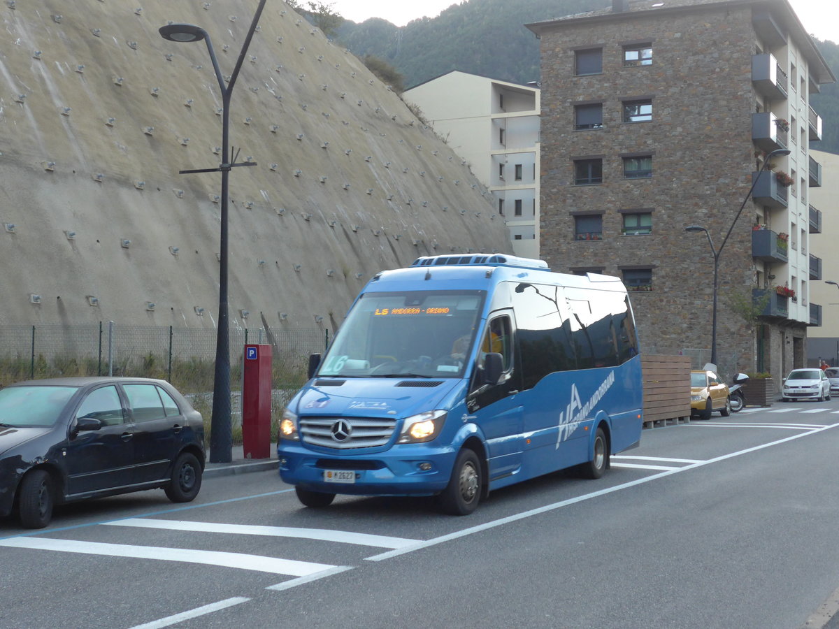 (185'607) - Hispano Andorrana, Andorra la Vella - M2627 - Mercedes am 29. September 2017 in La Massana, El Pui