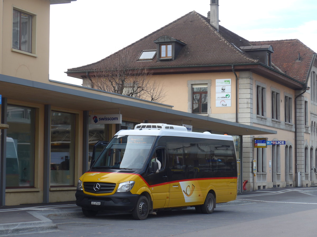 (186'054) - CarPostal Ouest - JU 47'549 - Mercedes (ex Nr. 2) am 21. Oktober 2017 beim Bahnhof Delmont