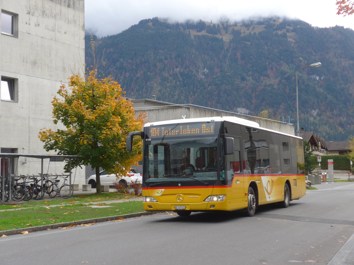 (186'109) - PostAuto Bern - BE 610'531 - Mercedes am 22. Oktober 2017 beim Bahnhof Interlaken Ost